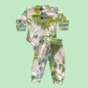 Open image in slideshow, Toddler Green Tie Dye Onesie Jogger Set
