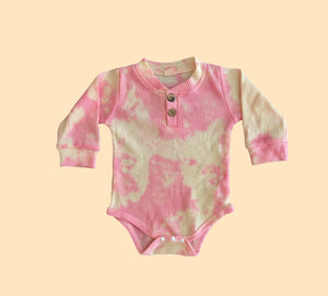 Open image in slideshow, Toddler Pink Cream Tie Dye Henley Onesie
